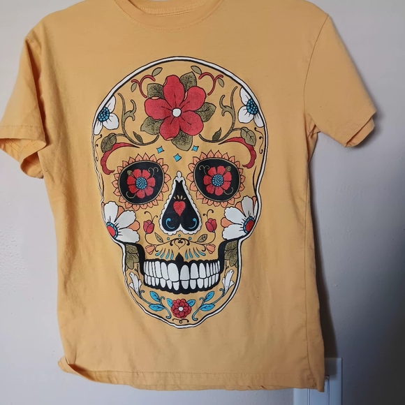 Yellow Sugar Skull Graphic Tee - Picture 5 of 10